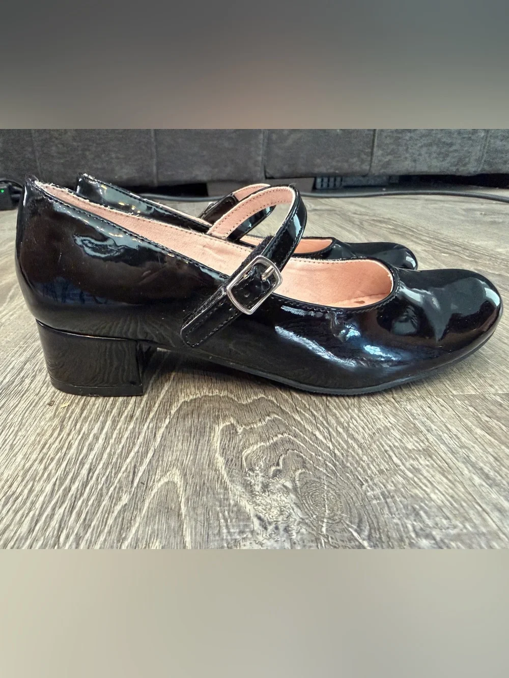Girls' Black Patent Mary Jane Flats - Heart Insole